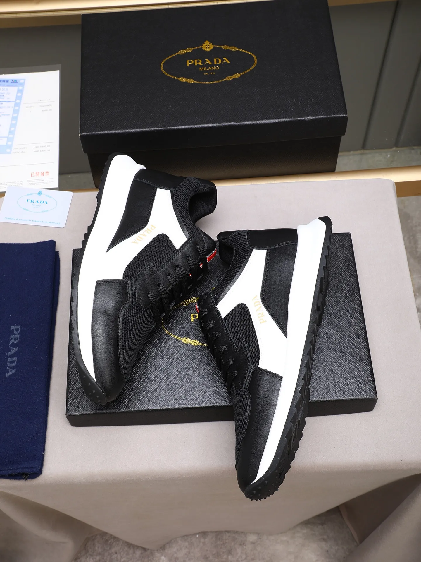 Men's shoes 💰460 Prada/Prada's new men's casual sports shoes, low-top lace-up sports shoes, fashionable and generous style, made of first-layer cowhide stitching and breathable mesh, soft, comfortable and breathable, tongue letter LOGO, finely crafted details, lightweight foam sole, fashionable and versatile! Size: 38-44 (45 customized)
